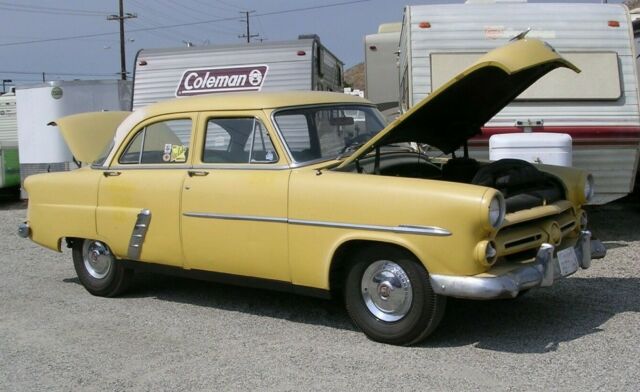 1952 ford customline 2 speed auto. stock 4 dr. runs/drives