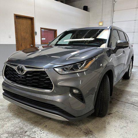 2023 toyota highlander platinum