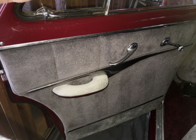 1952 pontiac chieftain deluxe 4 door sedan, good running condition