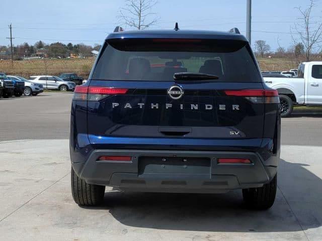 2022 nissan pathfinder sv in washington, michigan