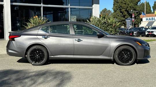 2025 Nissan Altima