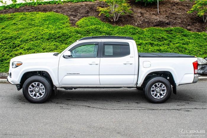 used 2017 toyota tacoma w/ sr5 package lynnwood, wa 98036 for sale in alderwood manor, washington
