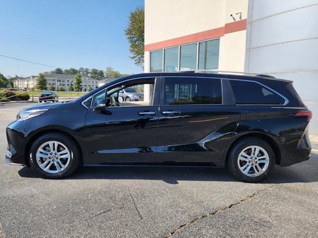 2023 toyota sienna limited