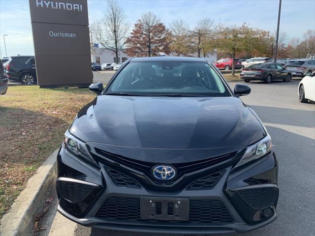 2021 toyota camry se