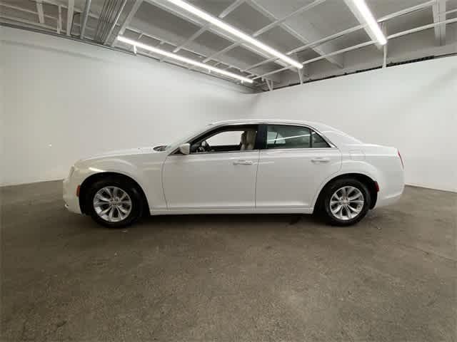2022 chrysler 300 touring