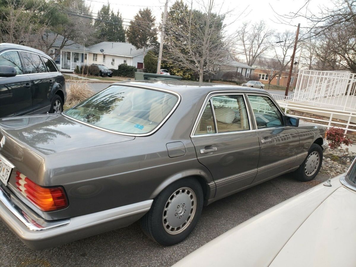 1989 mercedes-benz 300-series 300 se with sunroof