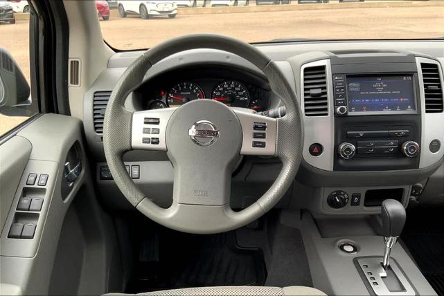 2020 nissan frontier sv