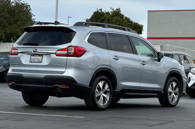 2019 subaru ascent premium 8-passenger