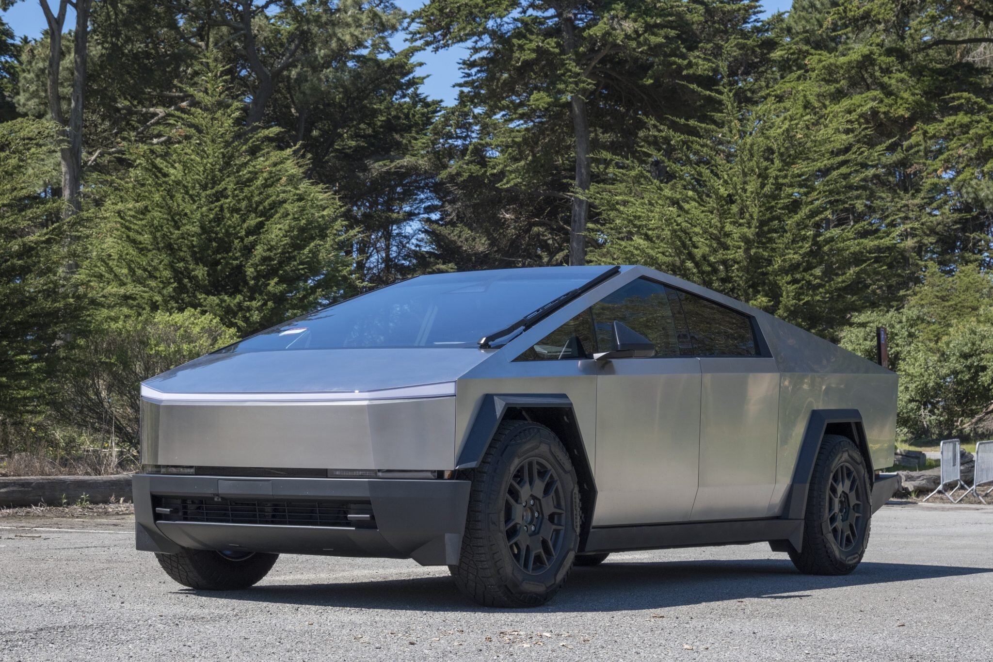 tesla cybertruck