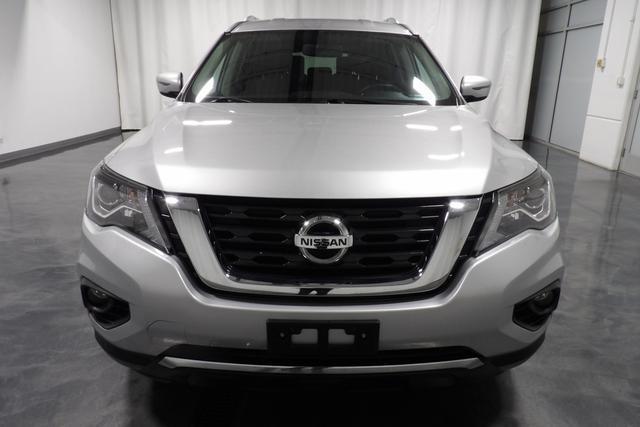 2019 nissan pathfinder sv