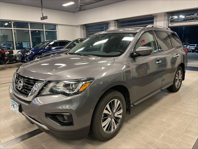 2018 nissan pathfinder sv