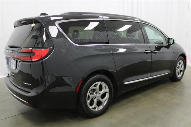 2022 chrysler pacifica limited