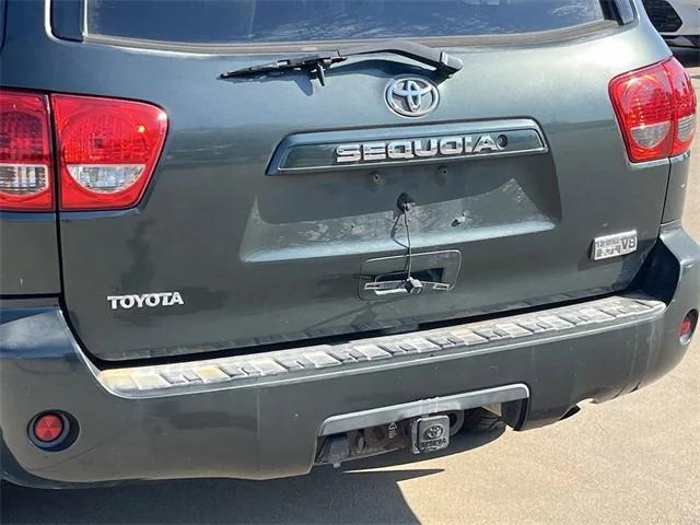 2008 toyota sequoia sr5