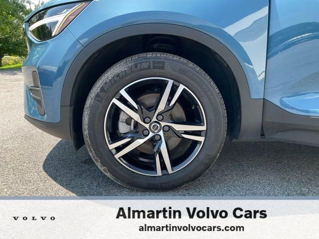 2023 volvo xc40 b5 awd core
