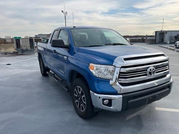 2016 toyota tundra in chicago, illinois