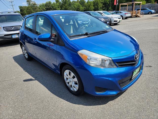 2013 toyota yaris le