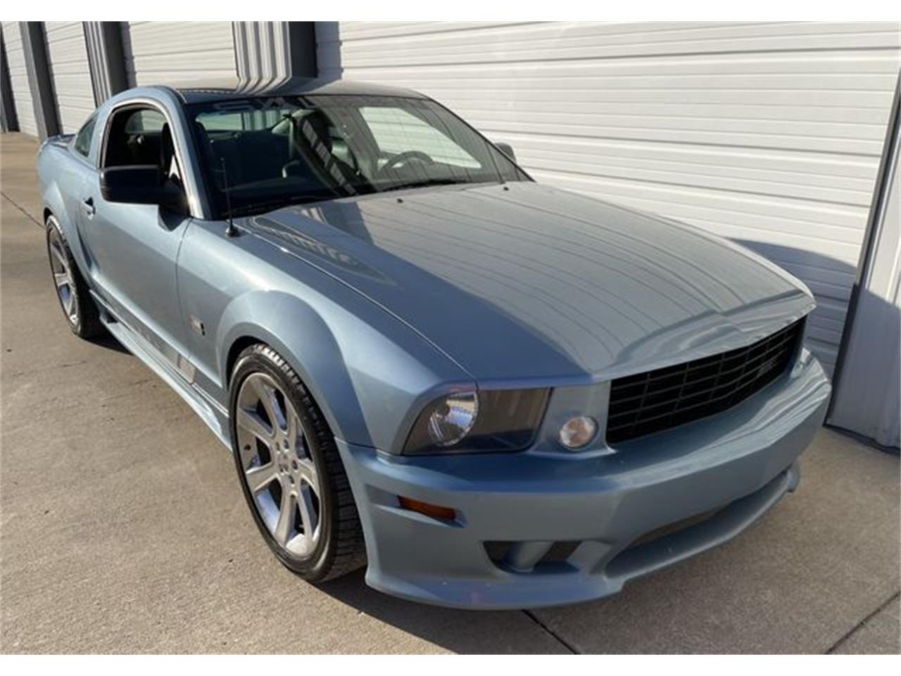 2005 ford mustang