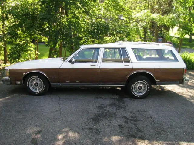 1990 oldsmobile custom cruiser station wagon - very nice driver