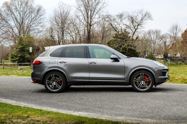 2011 porsche cayenne turbo