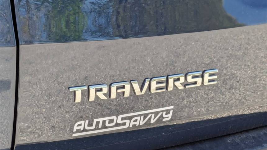 2023 chevrolet traverse lt leather