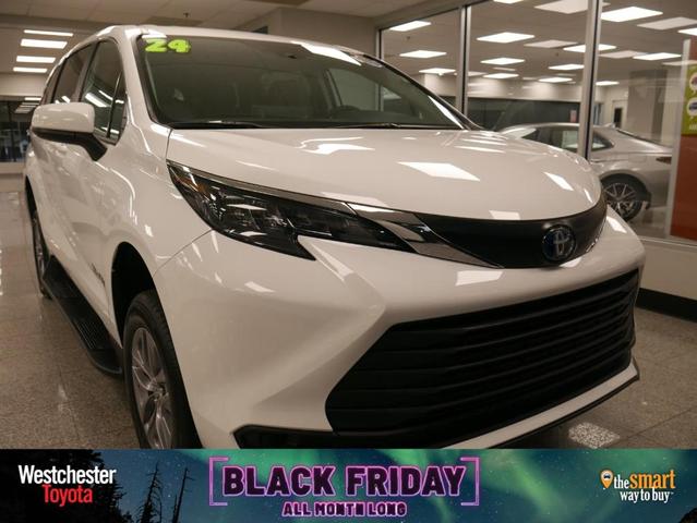 2024 toyota sienna le