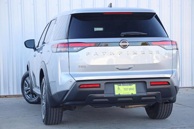 2023 nissan pathfinder s
