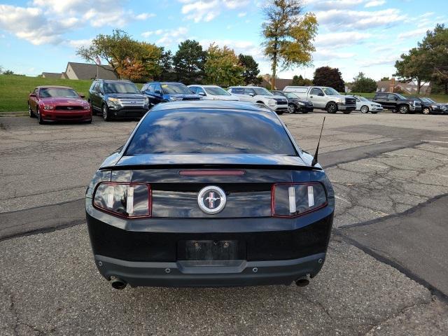2012 ford mustang v6