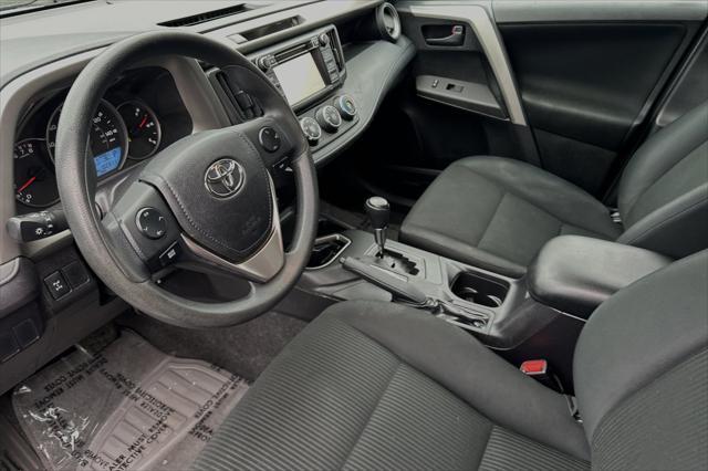 2016 toyota rav4 le