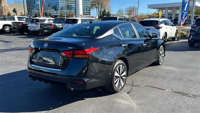 2022 nissan altima 2.5 sv