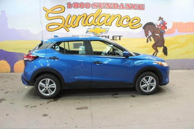 2022 nissan kicks s