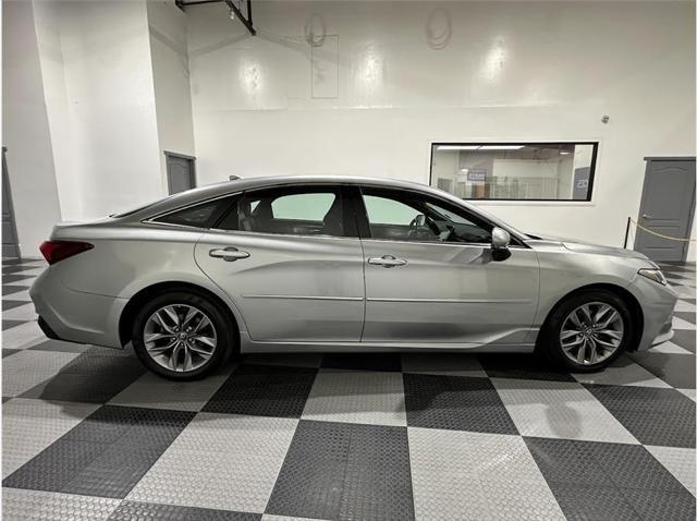 2020 toyota avalon xle