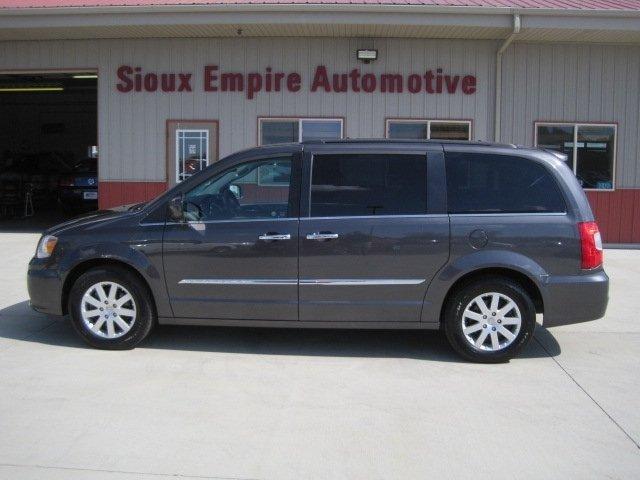 used 2016 chrysler town & country touring tea, sd 57064 for sale in tea, south dakota