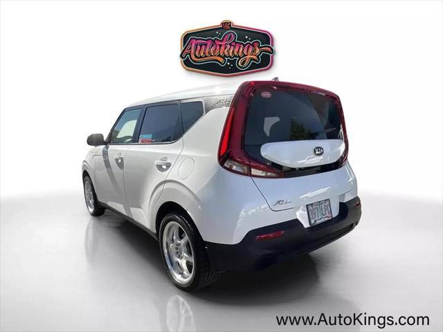 2020 kia soul lx