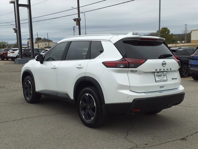 2024 nissan rogue sv