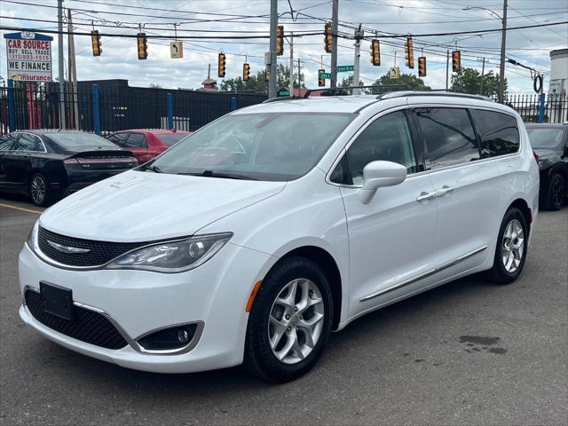 2017 chrysler pacifica touring-l