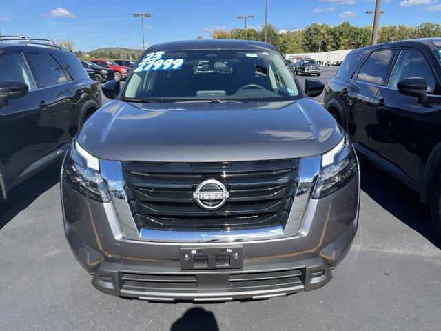 2023 nissan pathfinder s