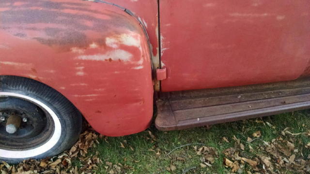 1954 international travelall, model r-110, very solid, needs restored