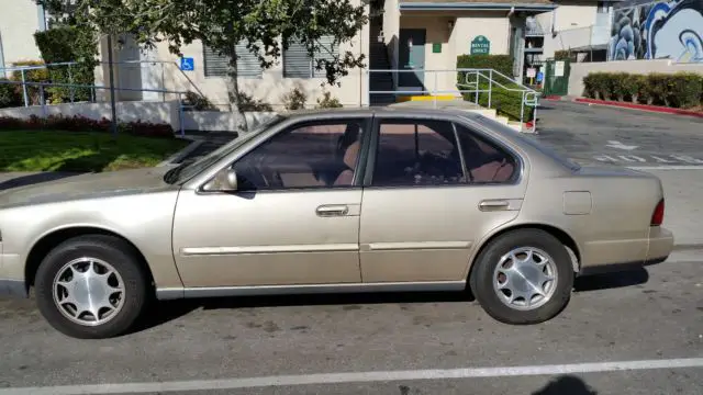 1993 nissan maxima gxe