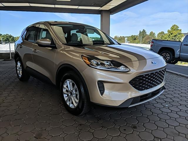 2021 ford escape se