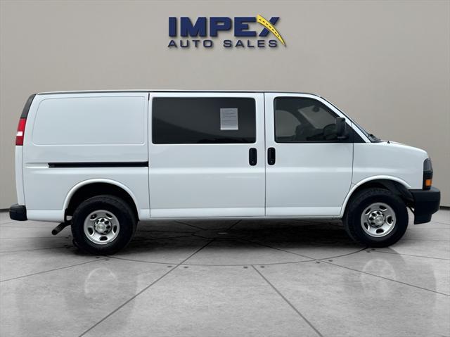 2021 chevrolet express 2500 rwd 2500 regular wheelbase wt