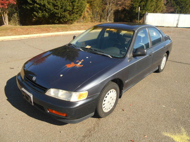1994 honda accord dx sedan 4-door 2.2l automatic