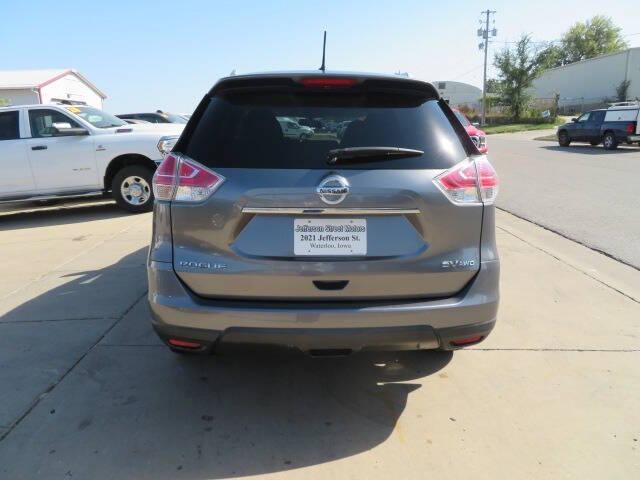 2015 nissan rogue sv