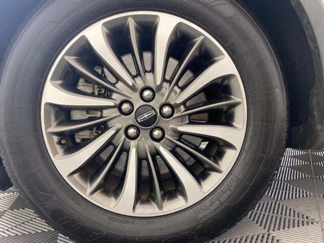 2020 lincoln nautilus standard