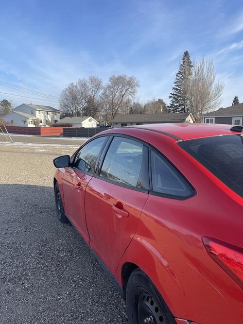 12 ford focus 193k cosmetically not the greatest has dents and scratches but mecha