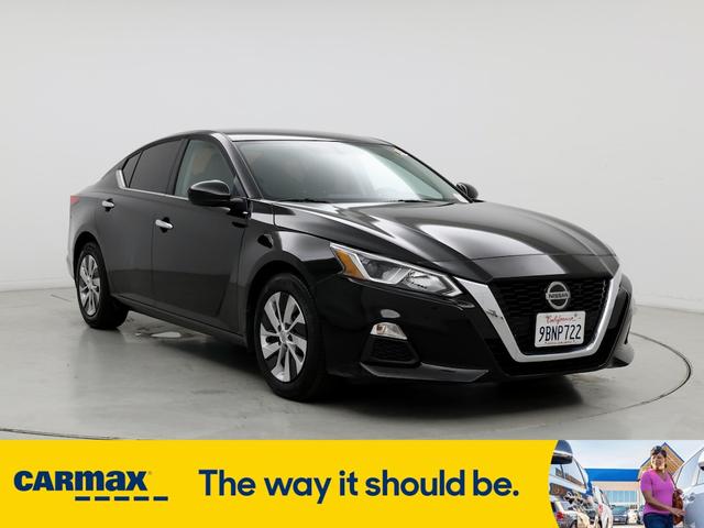 2019 nissan altima s
