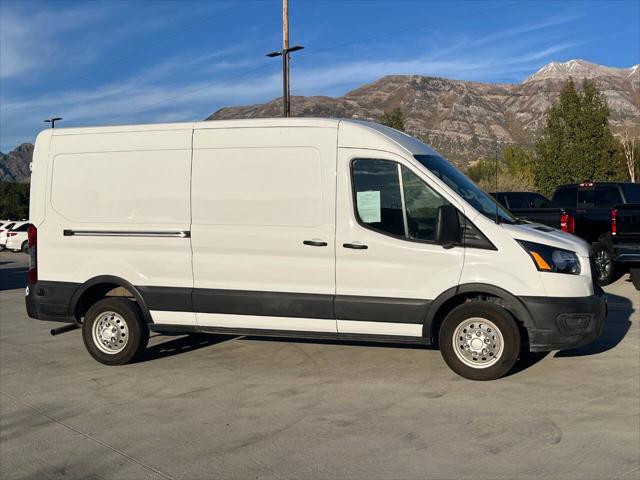 2022 ford transit-250 base