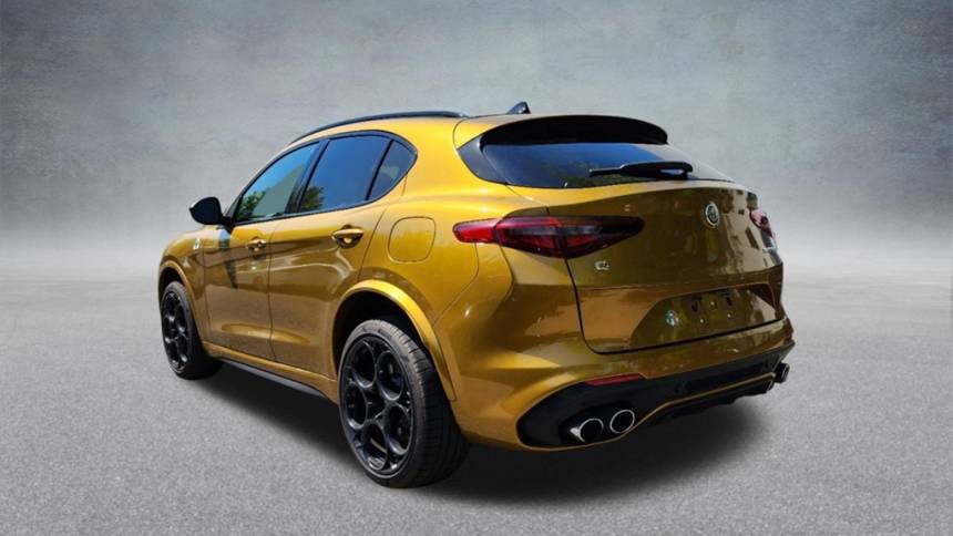2023 alfa romeo stelvio quadrifoglio