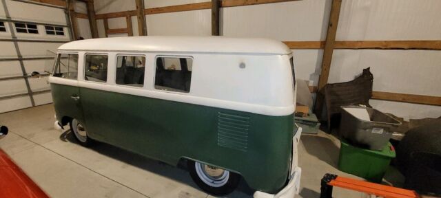 1965 volkswagen transporter van green rwd manual
