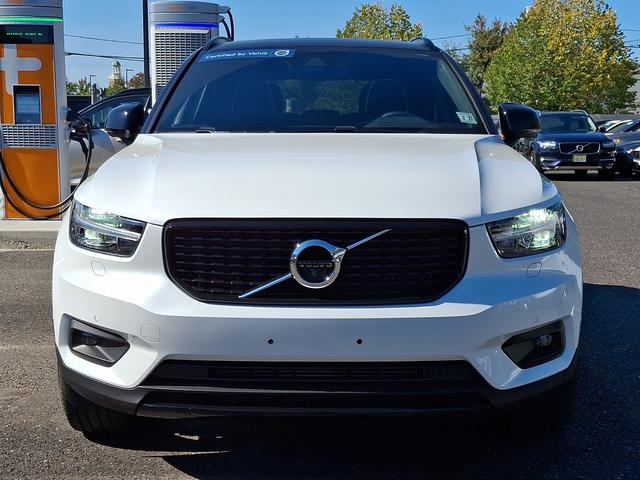 2022 volvo xc40 r-design