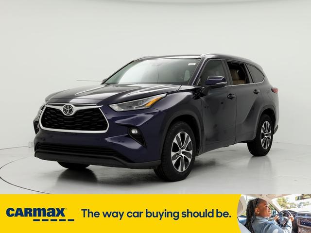 2022 toyota highlander xle